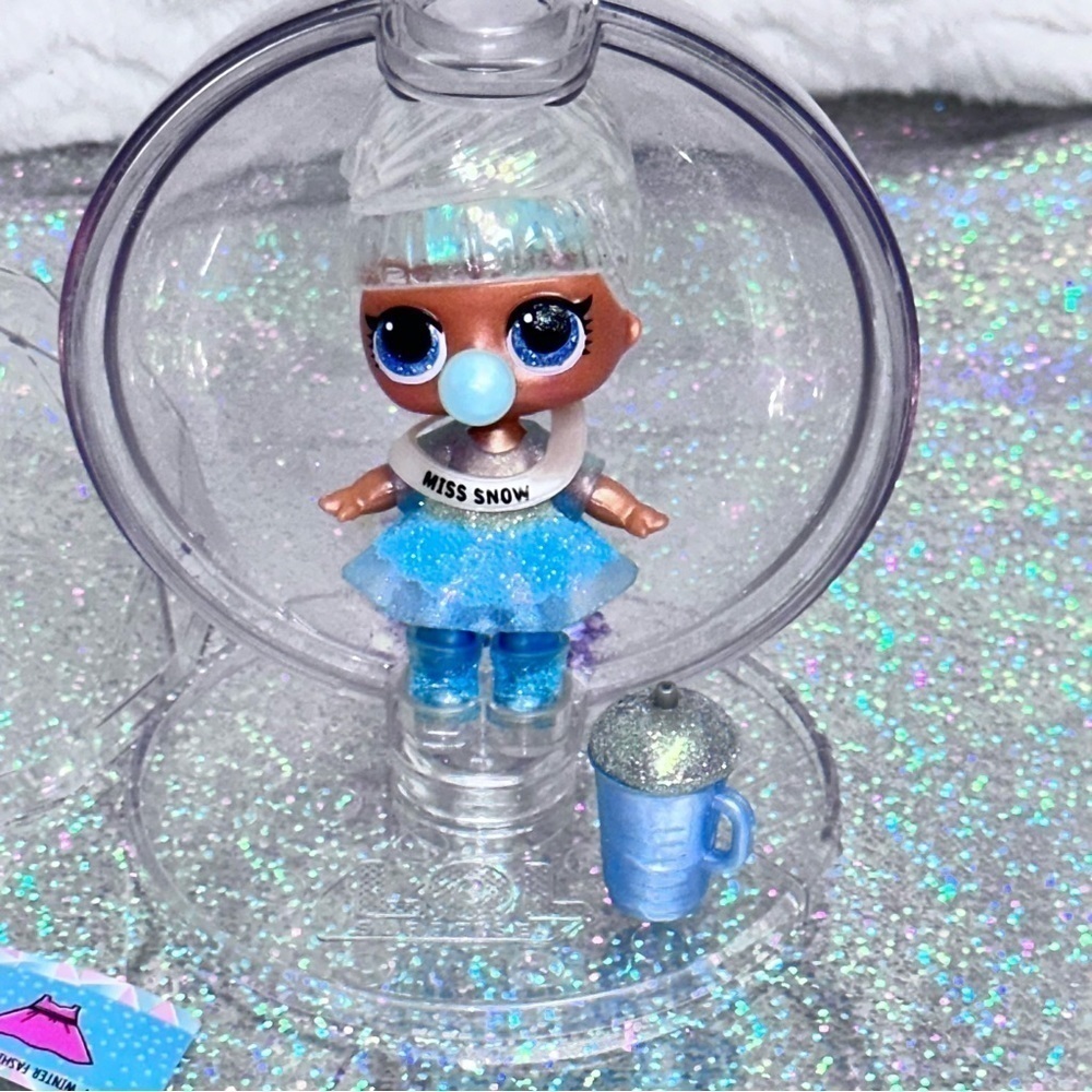 L.O.L. SURPRISE! MISS SNOW Glitter Globe Winter Disco Doll
